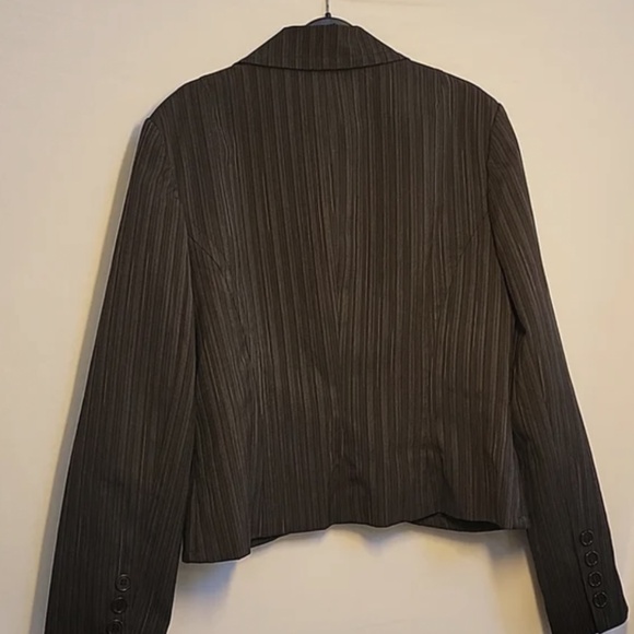 Trina Turk Micro Stripe Cropped Blazer Jacket 10 RARE - Picture 4 of 4